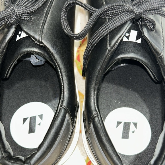 Thousand Fell Men's Lace Up Sustainable Bio Minimalist Sneakers in Black - 12 - Picture 8 of 12